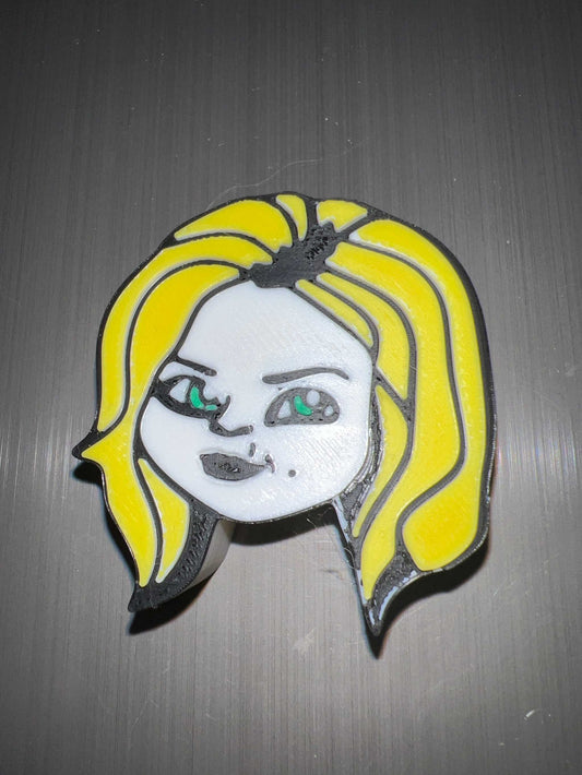 Bride strawtopper pin with cartoon blonde hair and green eyes design